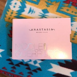 Nicole Guerriero Glow Kit